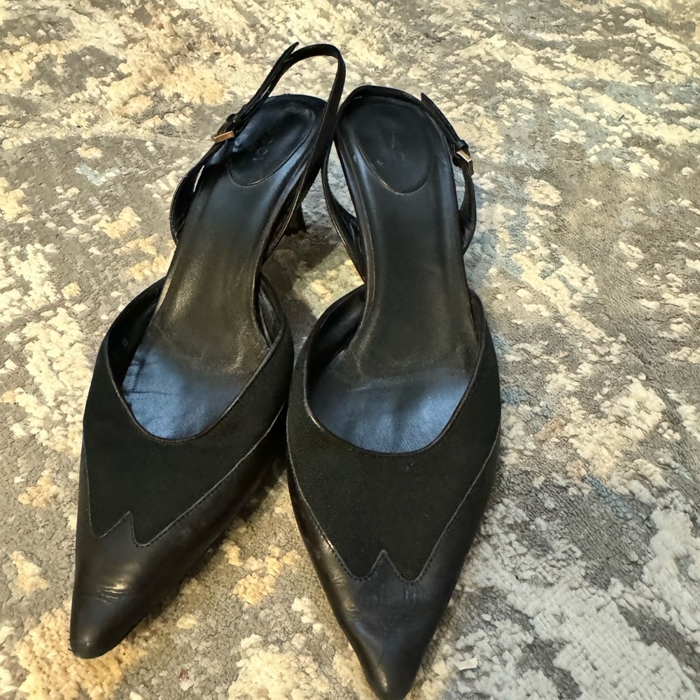 Elegant Authentic Gucci shoes